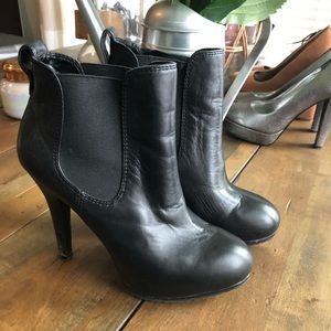 Jessica Simpson bootie platform black leather 6.5